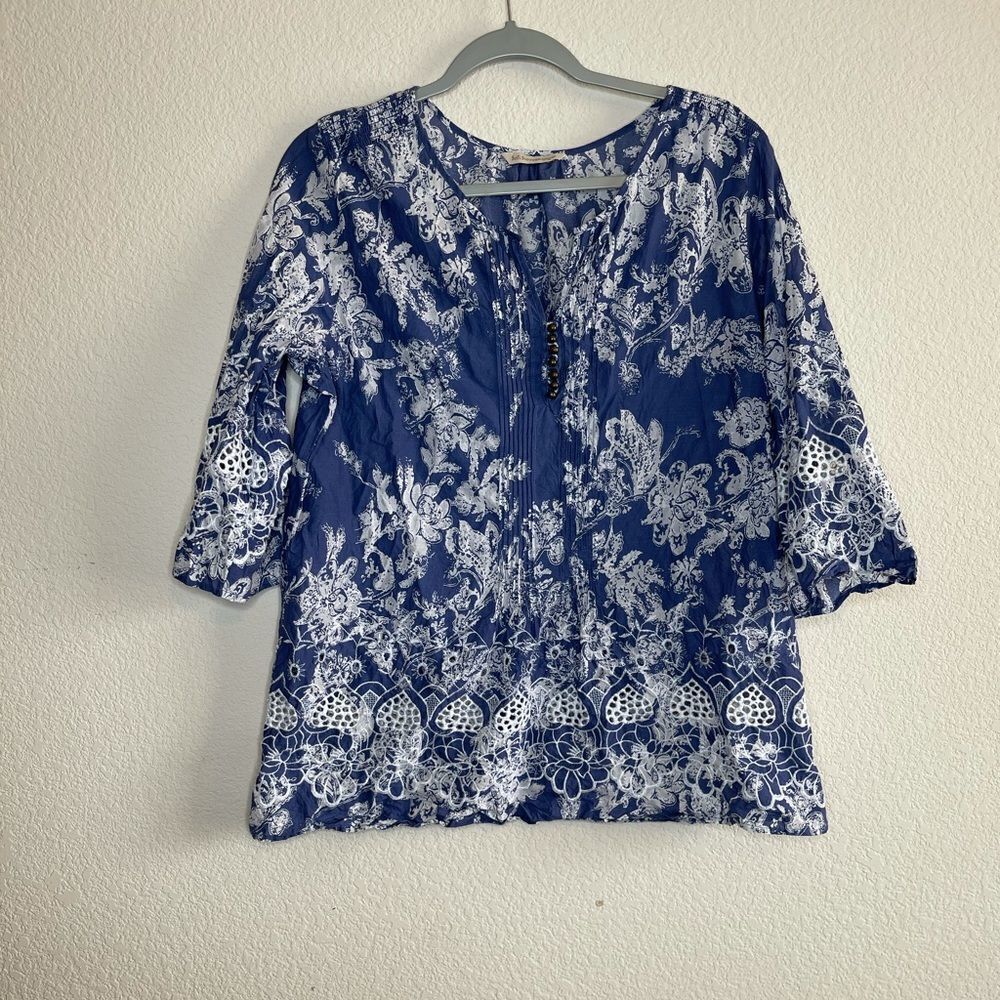 Soft surroundings blue and white blouse